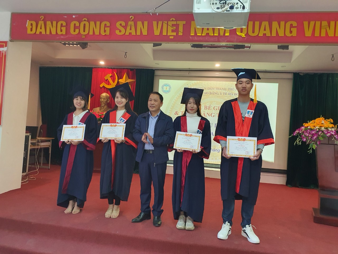 Quyết định và danh sách công nhận tốt nghiệp Lớp Cao đẳng Điều dưỡng  khóa 8A, Cao đẳng Xét nghiệm 5A, Cao đẳng Dược 7A,Cao đẳng Hộ sinh khóa 6A hệ liên thông VLVH