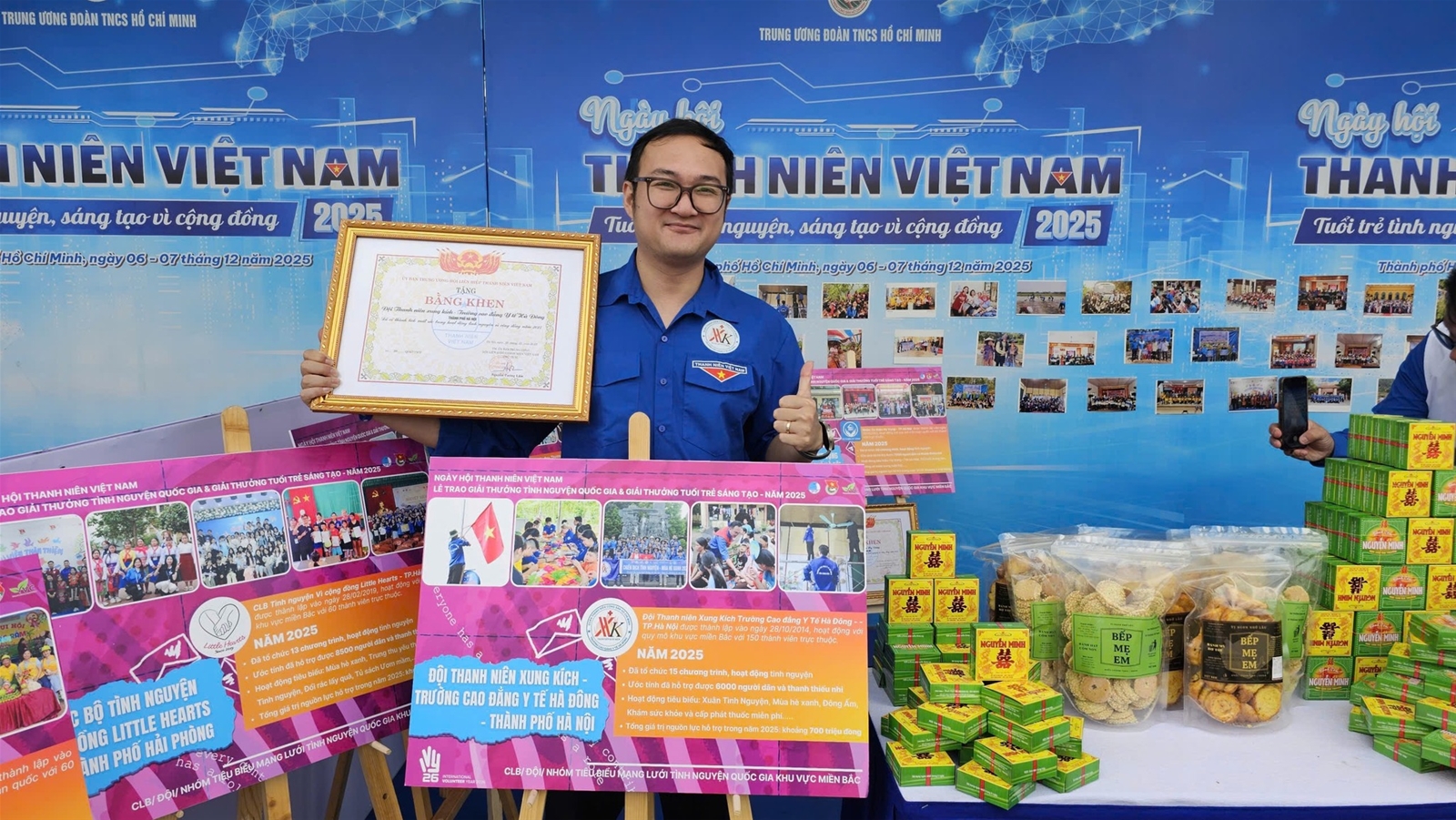 Đội Thanh niên Xung kích Trường Cao đẳng Y tế Hà Đông nhận giải thưởng tình nguyện quốc gia 2025 Đội Thanh niên Xung kích Trường Cao đẳng Y tế Hà Đông nhận giải thưởng tình nguyện quốc gia 2025