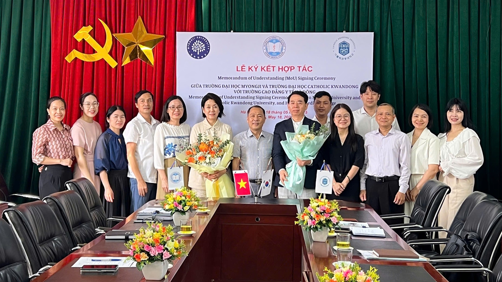 Lễ ký kết hợp tác đào tạo giữa Trường Cao Đẳng Y Tế Hà Đông và hai trường Đại học Hàn Quốc: Mở ra cơ hội du học và việc làm quốc tế cho sinh viên Lễ ký kết hợp tác đào tạo giữa Trường Cao Đẳng Y Tế Hà Đông và hai trường Đại học Hàn Quốc: Mở ra cơ hội du học và việc làm quốc tế cho sinh viên