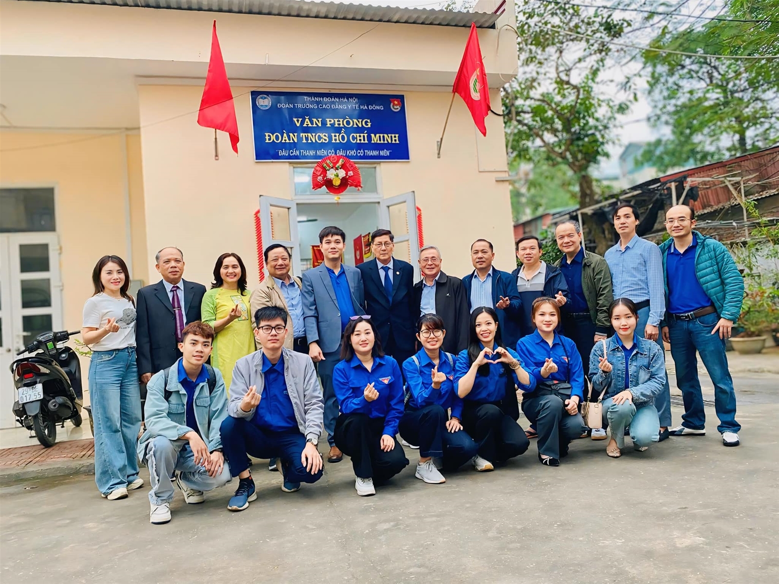 Gặp mặt Nguyên Lãnh đạo Đoàn Qua Các Thời Kỳ và Dâng hương tượng đài Chủ tịch Hồ Chí Minh
