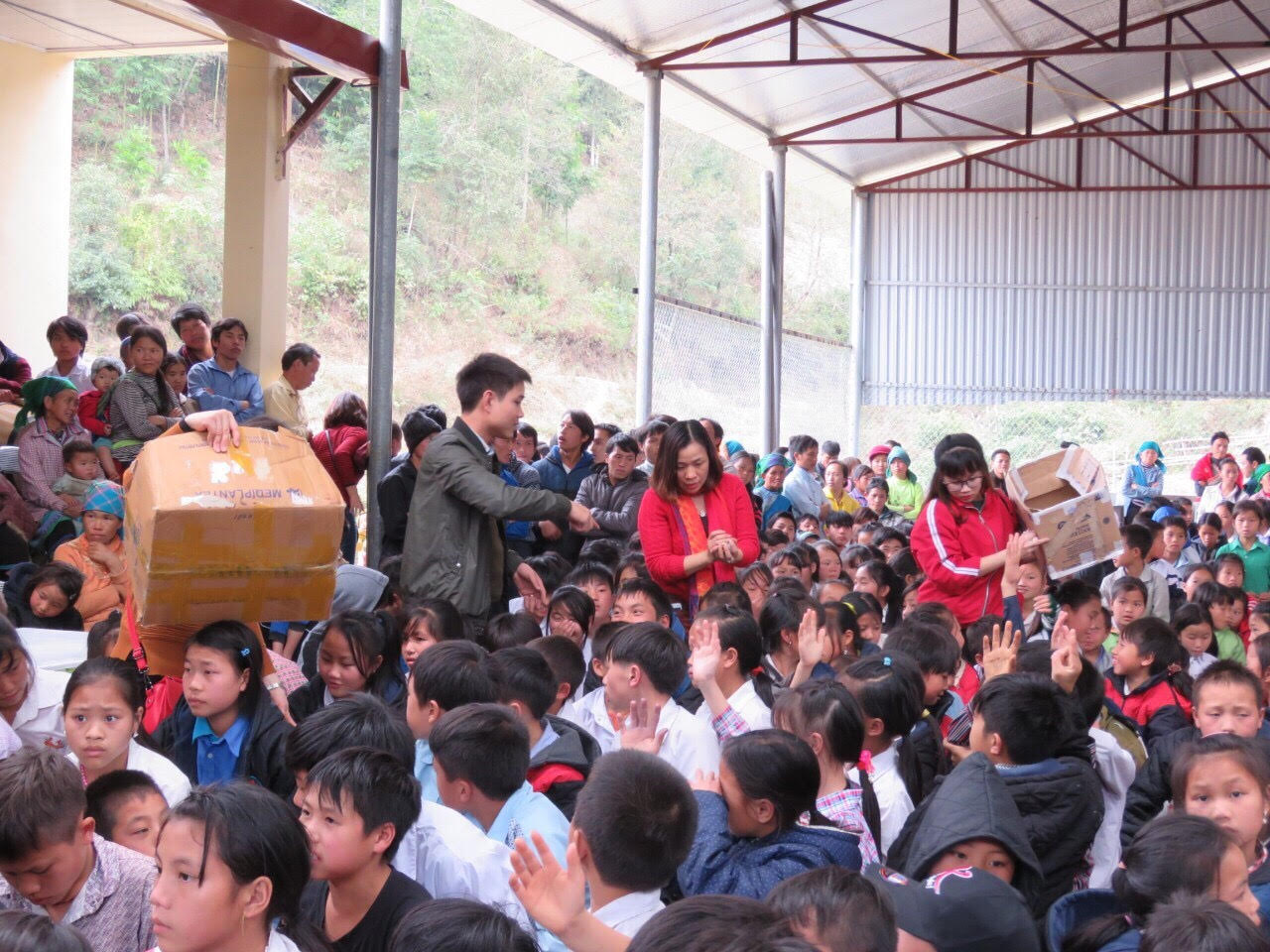 Cảm  động một tấm gương giàu lòng nhân ái