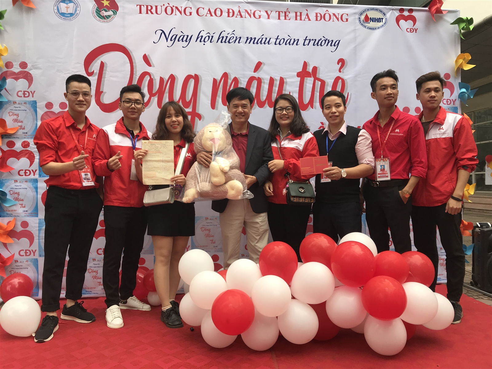 Tưng bừng ngày hội hiến máu tình nguyện năm 2019 