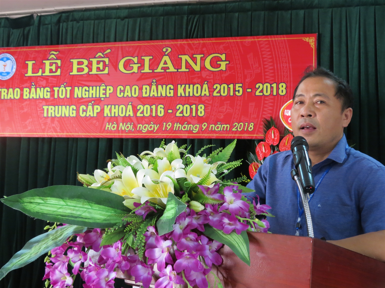 Lễ Bế giảng và trao bằng tốt nghiệp cho học sinh sinh viên cao đẳng khóa 2015 - 2018 và trung cấp 2016 - 2018.