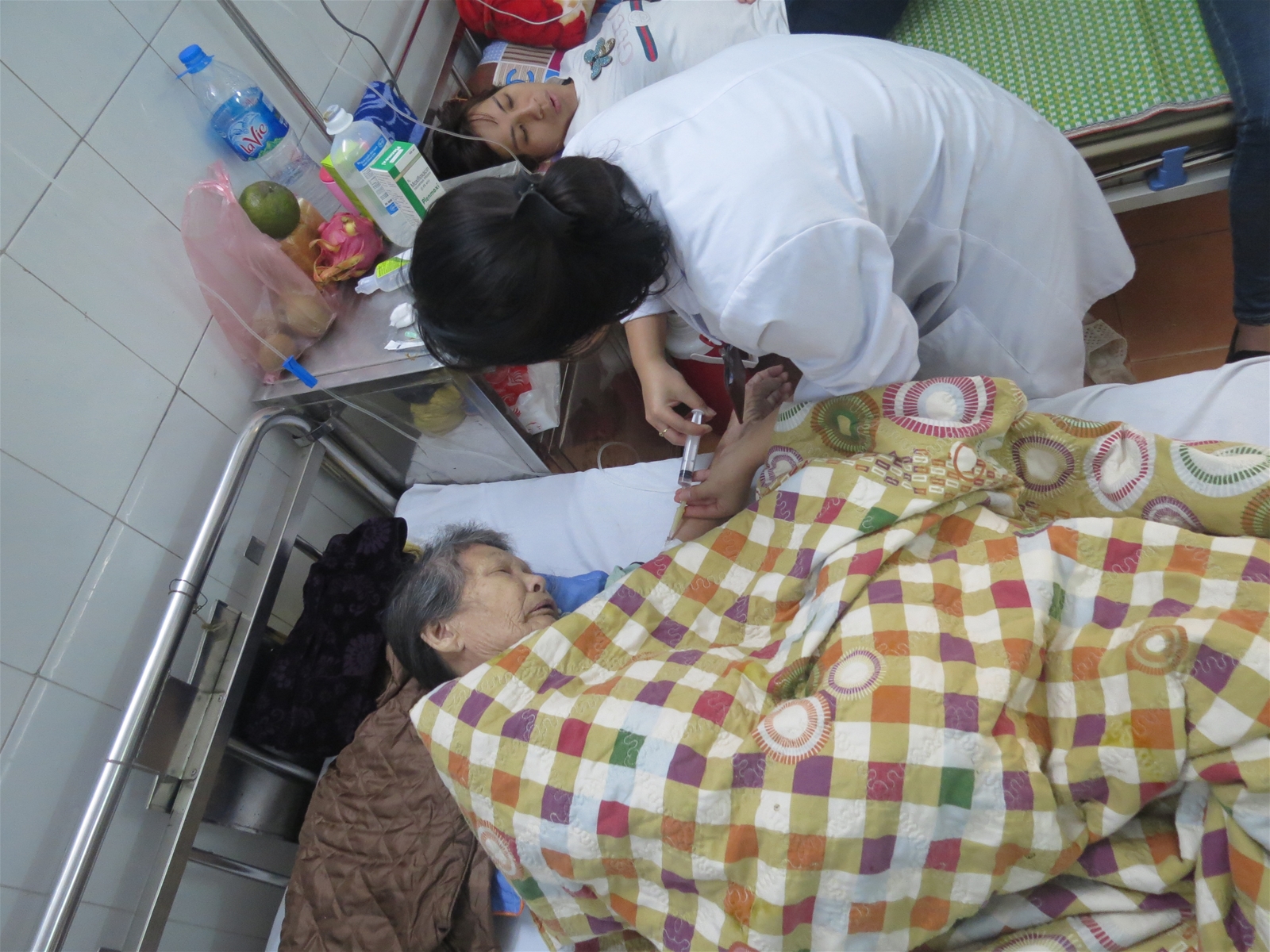 Người bác sĩ nhân dân