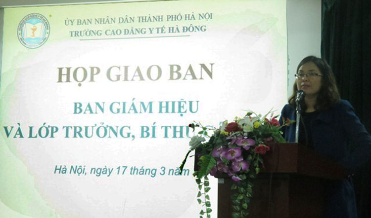 Hội nghị Giao ban Ban Giám Hiệu với Lớp trưởng và Bí thư các lớp